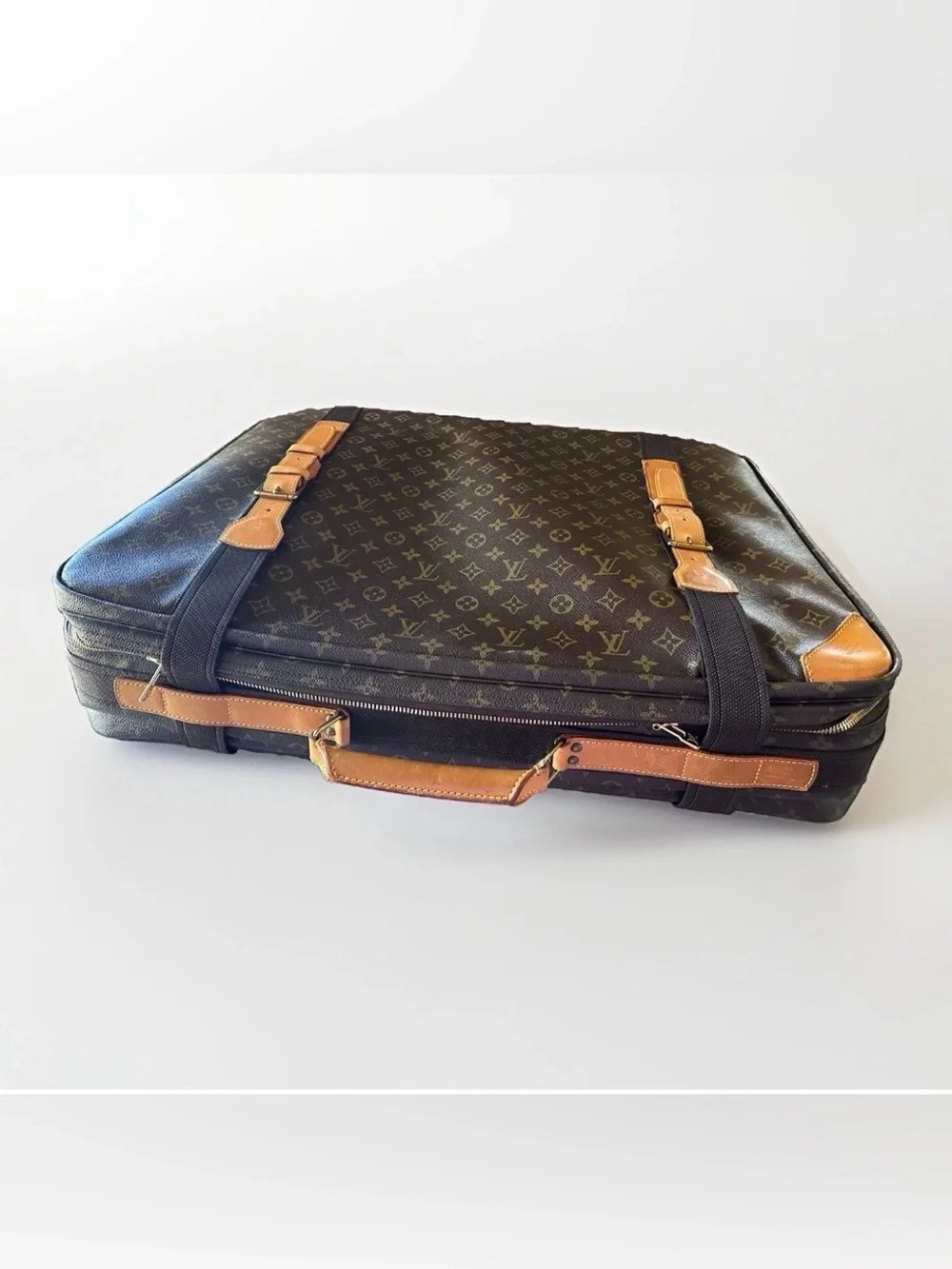 Louis Vuitton Brown Monogram Soft Case Suitcase Unisex VI0982 w/ COA